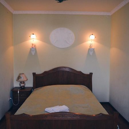 3-Room Apartments In Central City Lviv Dış mekan fotoğraf