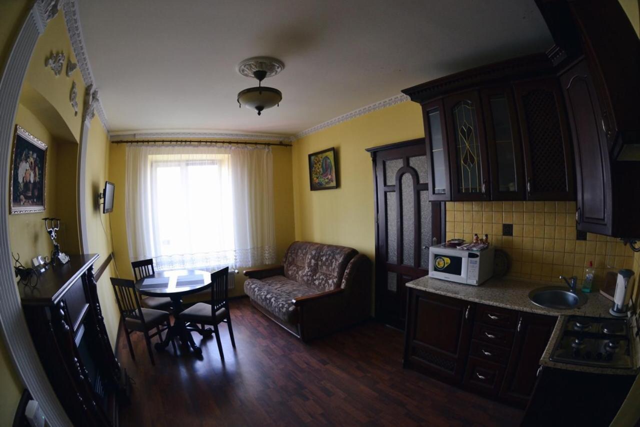 3-Room Apartments In Central City Lviv Dış mekan fotoğraf